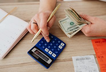 كيف تدير نفقاتك الشهرية بطريقة ذكية؟